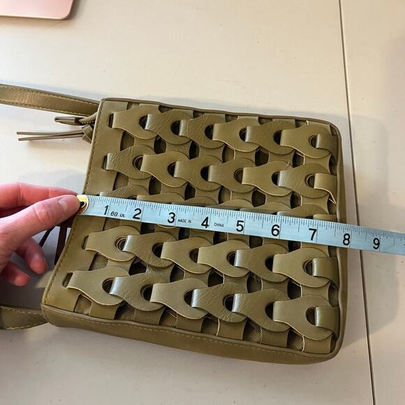 Green Woven Weaved Square Small Vegan Leather Crossbody Bag - Picture 14 of 16